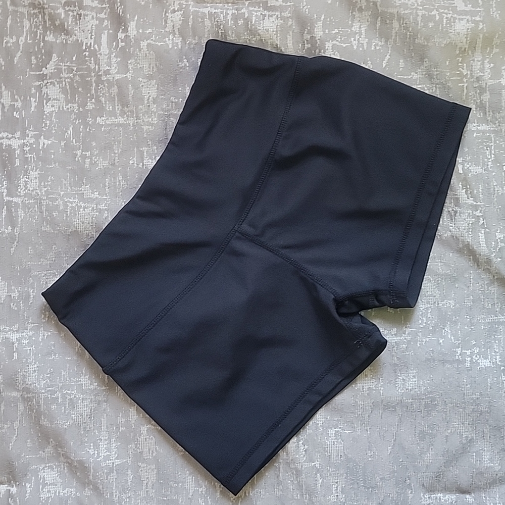 Black bike short